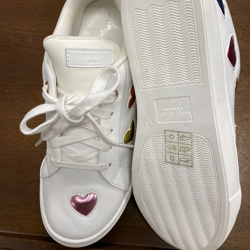 LANE LOVE SNEAKER. KURT GEIGER LONDON